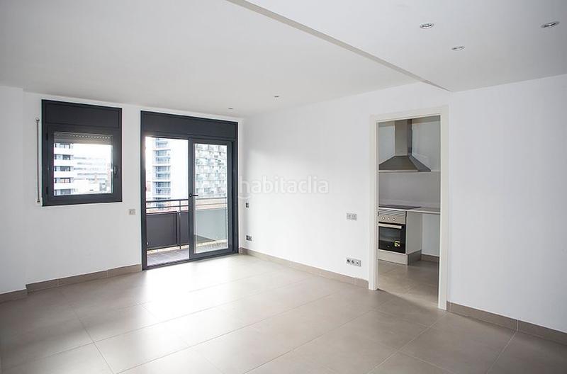 Foto 84f4ea59-dbd6-4fc3-8094-3e63bd29887a. Alquiler piso en Provençals del Poblenou Barcelona