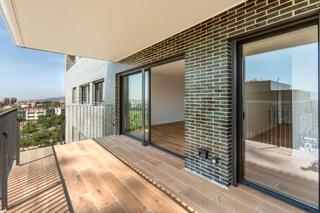 Rent Flat in Carrer de joan de la cierva 50