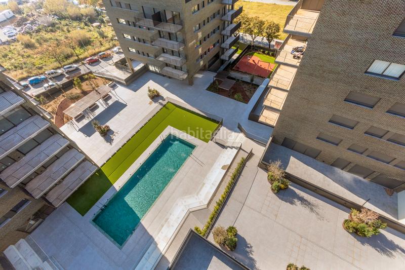 Foto 60f61c9a-a8c1-46a8-b9ff-72b377fc8c57. Lloguer àtic amb piscina a Finestrelles Esplugues de Llobregat