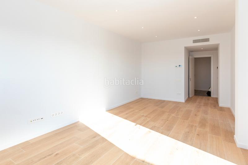 Foto 6188c54b-d5d5-4587-8de5-04c6eddf1291. Lloguer àtic amb piscina a Finestrelles Esplugues de Llobregat