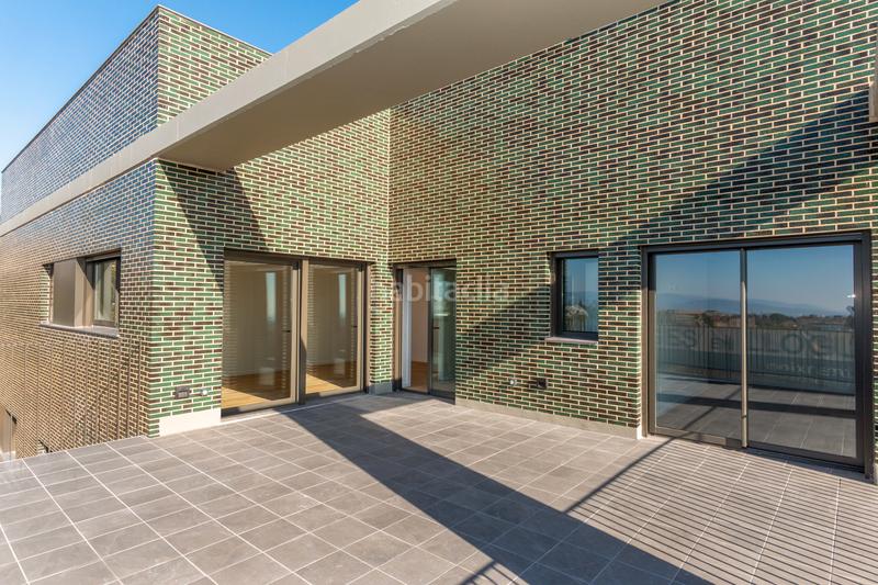 Foto 62d8be8d-ca94-44b5-a3e3-b16969d703b3. Lloguer àtic amb piscina a Finestrelles Esplugues de Llobregat