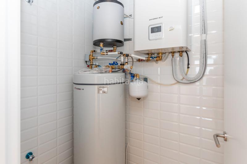 Foto 742eeb23-79d0-414c-aa93-4e7bd278bcdc. Lloguer àtic amb piscina a Finestrelles Esplugues de Llobregat