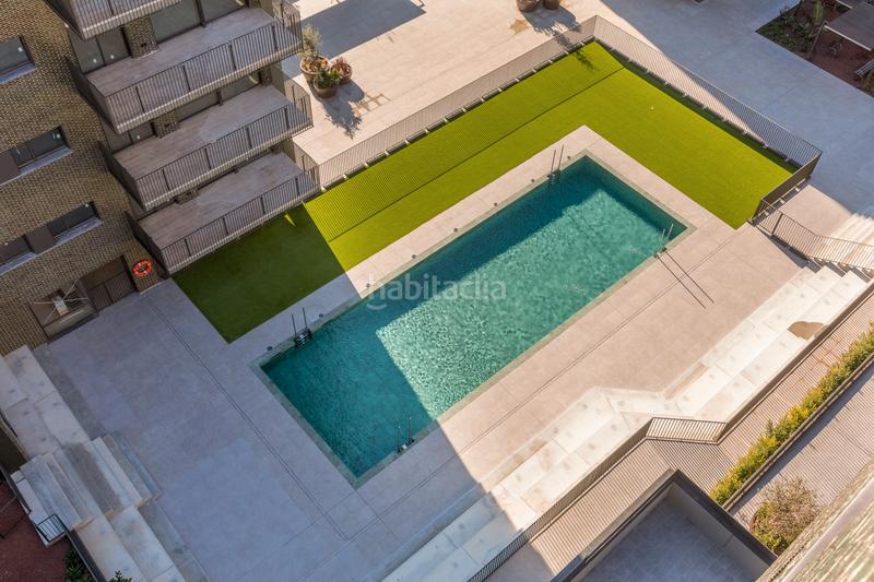 Foto 80fd7294-6ac4-484e-b27d-40329b80472c. Lloguer àtic amb piscina a Finestrelles Esplugues de Llobregat