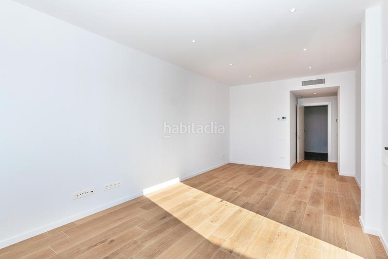 Foto 811bf8ca-022a-4feb-bdc8-fa2f5563f2cf. Lloguer àtic amb piscina a Finestrelles Esplugues de Llobregat