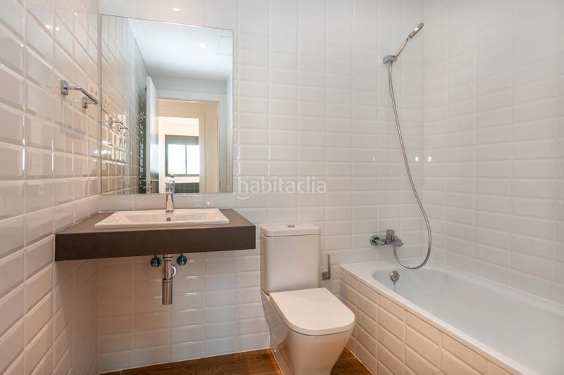 Foto 8bc8a503-0090-46fc-a055-83d038a36356. Lloguer àtic amb piscina a Finestrelles Esplugues de Llobregat