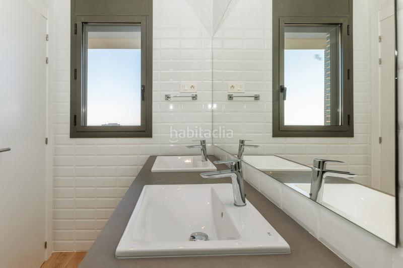 Foto 122eec19-7e0e-4fa6-bd14-b063b6eae5d2. Miete dachwohnung mit pool in Finestrelles Esplugues de Llobregat