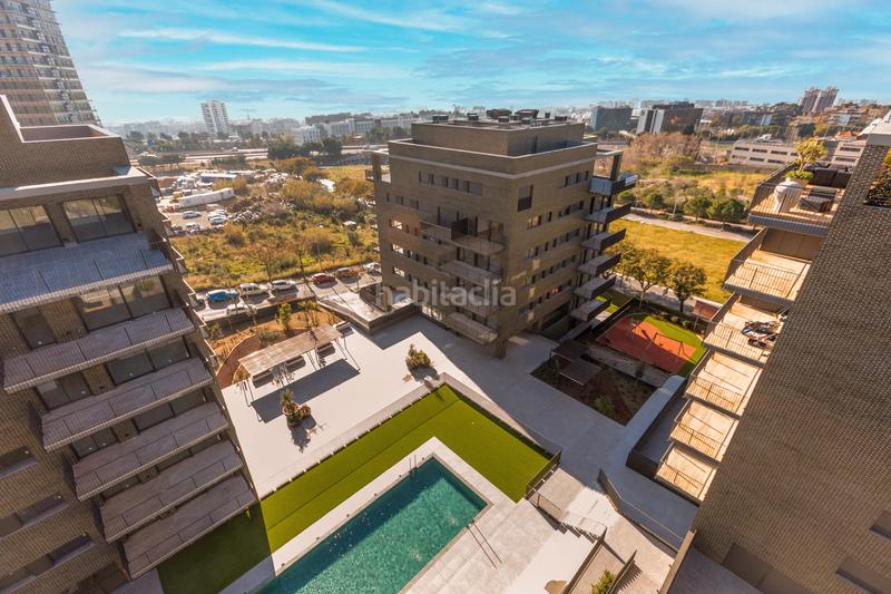 Foto 282646d0-da3e-414c-98a2-bb1953d7869a. Miete dachwohnung mit pool in Finestrelles Esplugues de Llobregat