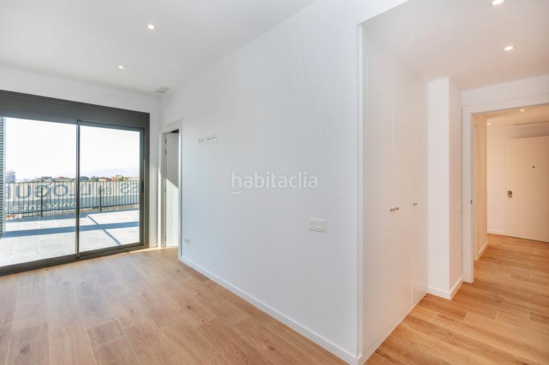 Foto b3946443-302c-404e-9de5-579b3465d449. Miete dachwohnung mit pool in Finestrelles Esplugues de Llobregat