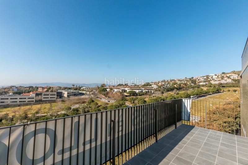 Foto b8cba570-2a57-46cd-b2ac-58e73b56f036. Miete dachwohnung mit pool in Finestrelles Esplugues de Llobregat