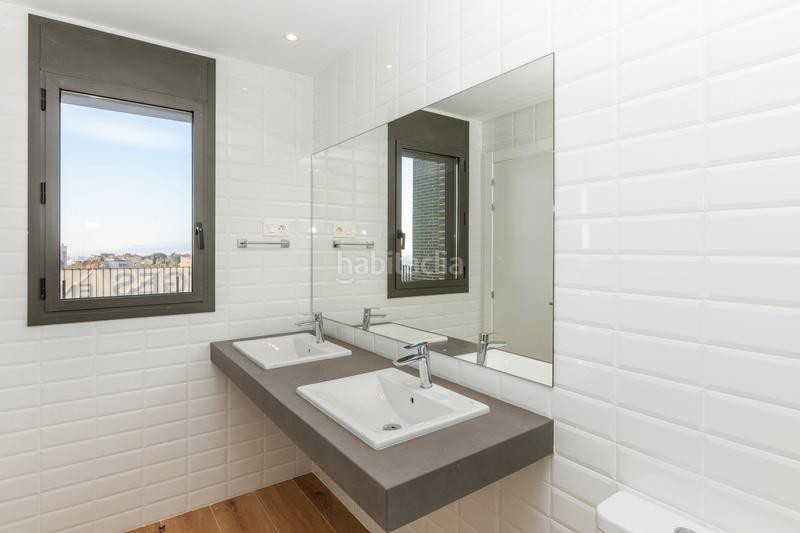 Foto c68e83fa-7e3b-473b-bfcf-36bf17cd85a7. Miete dachwohnung mit pool in Finestrelles Esplugues de Llobregat