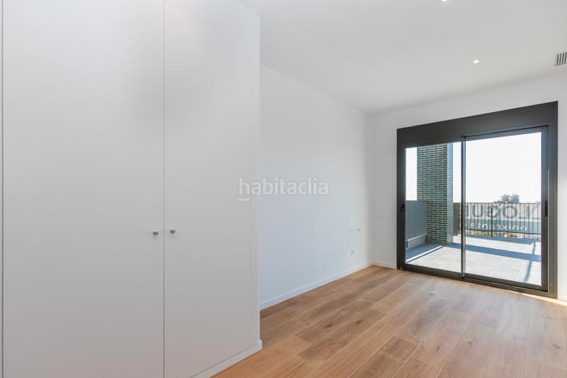 Foto d891f7a3-c653-43b3-aac9-bccc6be9a83a. Miete dachwohnung mit pool in Finestrelles Esplugues de Llobregat