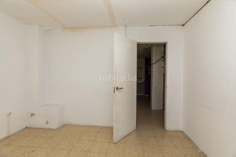 Foto d8e46af7-df38-44f8-b9ea-a4aeb217c5a6. Alquiler local comercial en El Clot Barcelona