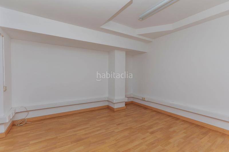 Foto 82c6339c-61c0-4a34-a7ad-17d45e387643. Rent business premise in El Clot Barcelona