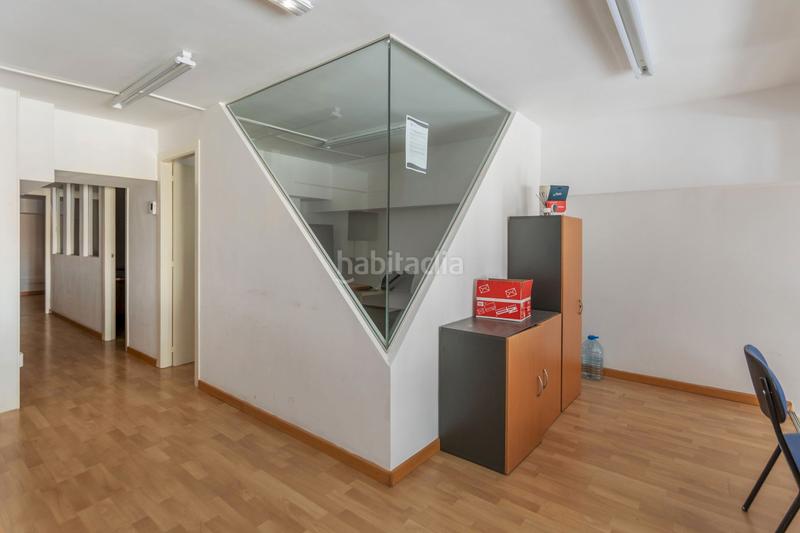 Foto 04d2e7e7-d395-4a45-abf9-99daaa2a1770. Alquiler local comercial en El Clot Barcelona