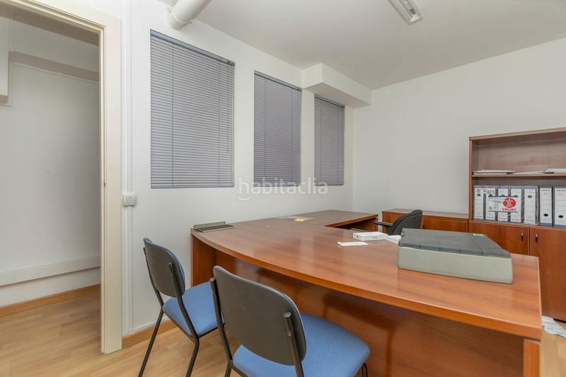 Foto 530888a5-8a0b-4f0f-bdab-18e5514179db. Alquiler local comercial en El Clot Barcelona