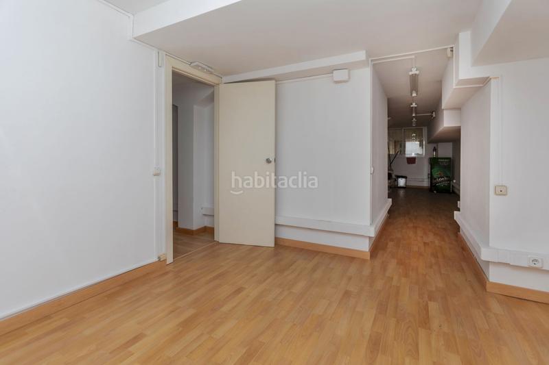 Foto 62c89fac-984f-41e7-ad05-7cc85a8c907d. Alquiler local comercial en El Clot Barcelona