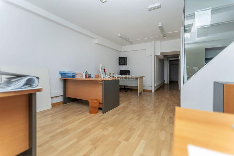 Foto b54e05a3-bd2b-4f8b-b217-4414410783c7. Location local commercial dans El Clot Barcelona