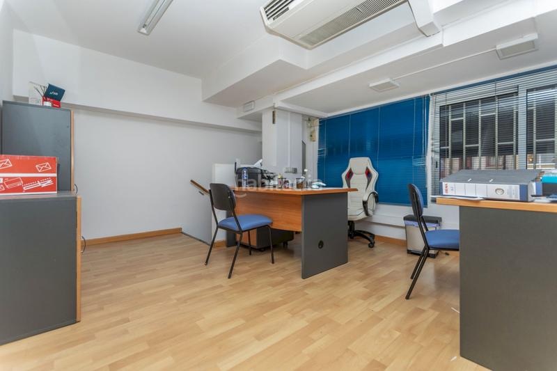 Foto d9e3fec8-4a6e-49bf-91dc-fbe20f00d051. Location local commercial dans El Clot Barcelona