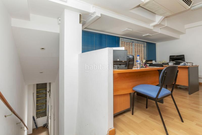 Foto f0a95a22-8f4d-485f-a603-a49cd56d0505. Location local commercial dans El Clot Barcelona