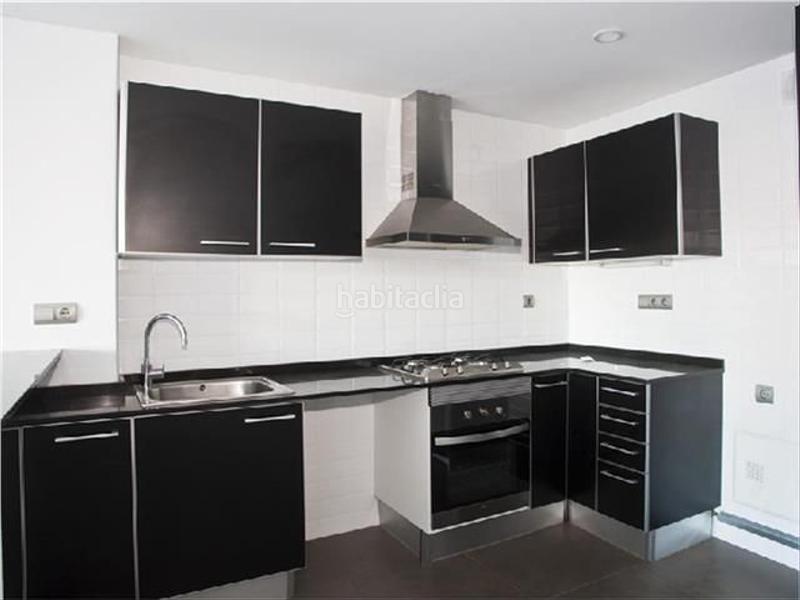 Foto e2b73705-85e8-4c2a-a0f7-8738f9f3f282. Rent flat with heating parking in Provençals del Poblenou Barcelona