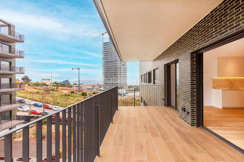 Foto 178e49fc-2312-4a59-b45b-b949755daaac. Location appartement avec piscine dans Finestrelles Esplugues de Llobregat