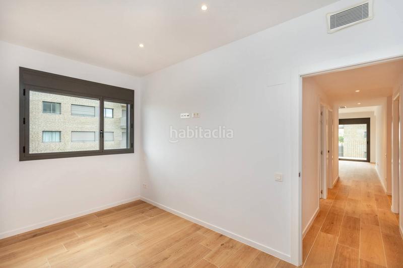 Foto f571cfb6-9aaa-4e3b-b96e-aef5307abb01. Rent flat with pool in Finestrelles Esplugues de Llobregat