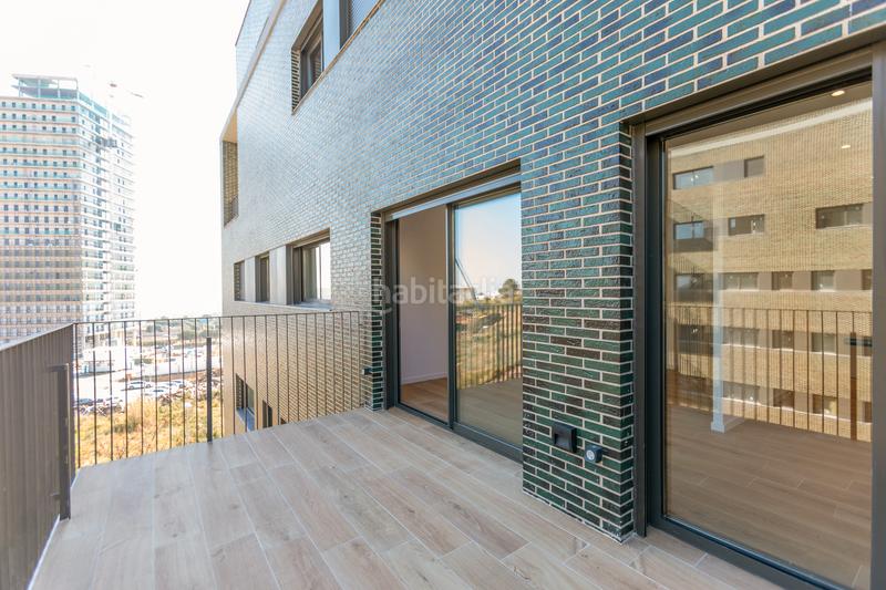 Foto 30d03985-19e9-410f-a933-49315368bc95. Miete etagenwohnung mit pool in Finestrelles Esplugues de Llobregat