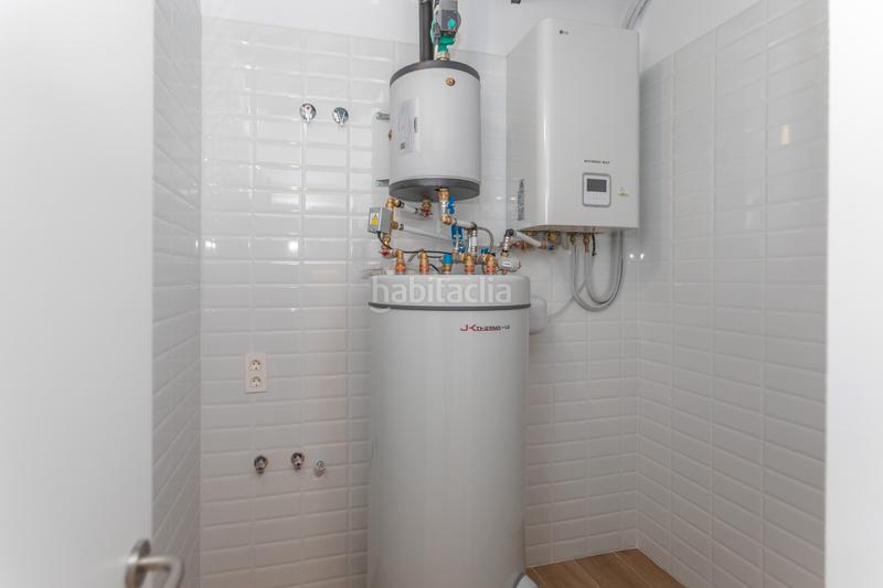 Foto c96f11e2-1f1d-41d8-814e-05cf296fa3d3. Rent flat with pool in Finestrelles Esplugues de Llobregat