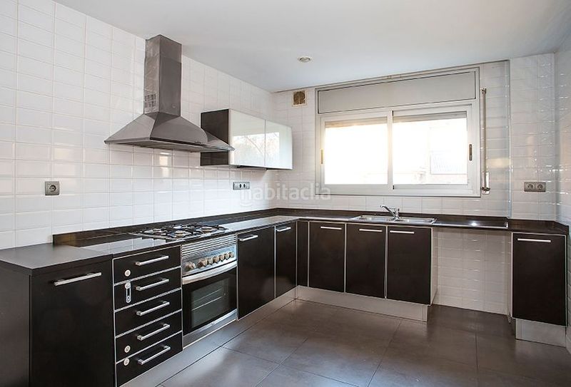 Foto 2bf95630-3a69-4aa4-879e-3c7d3e672f00. Rent flat with heating parking pool in Torreblanca Sant Cugat del Vallès