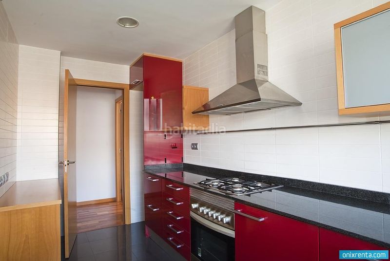 Foto 9fb89a56-eb62-4ce8-8f09-8dbc30690d9b. Rent flat with heating parking pool in Torreblanca Sant Cugat del Vallès