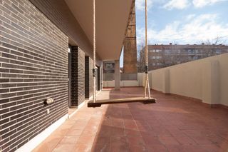 Location Appartement  Carrer de pau casals