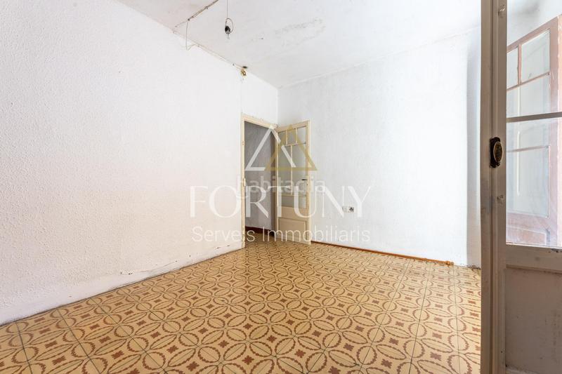 Foto 05e2434a-dfb2-4709-8fb1-7e68b4a27e34. Piso en calle s elies 31 piso para reformar en el centro en Reus