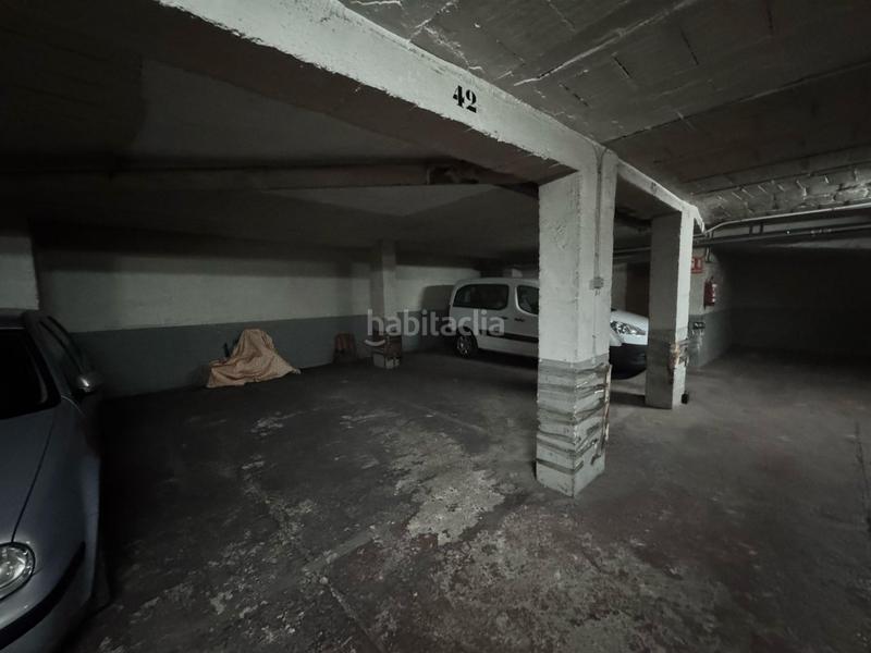 Foto a5b3d9e6-cffa-4486-b544-42c39bc056d2. Posto auto in calle castellvell 8 in Mestral Reus