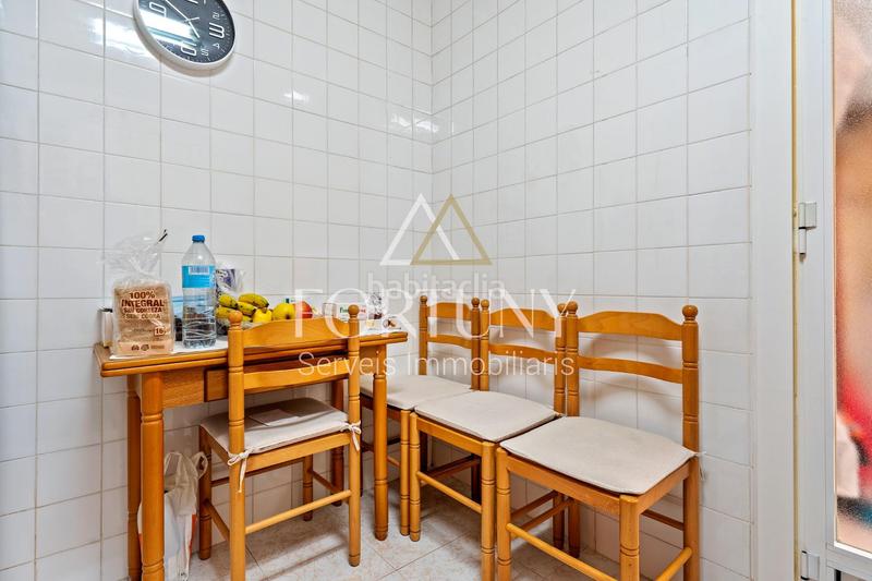 Foto e9feeaf2-4ff4-4691-926f-9296bae9f522. Piso en calle vila-seca 3 piso en venta en calle vilaseca, . en Reus