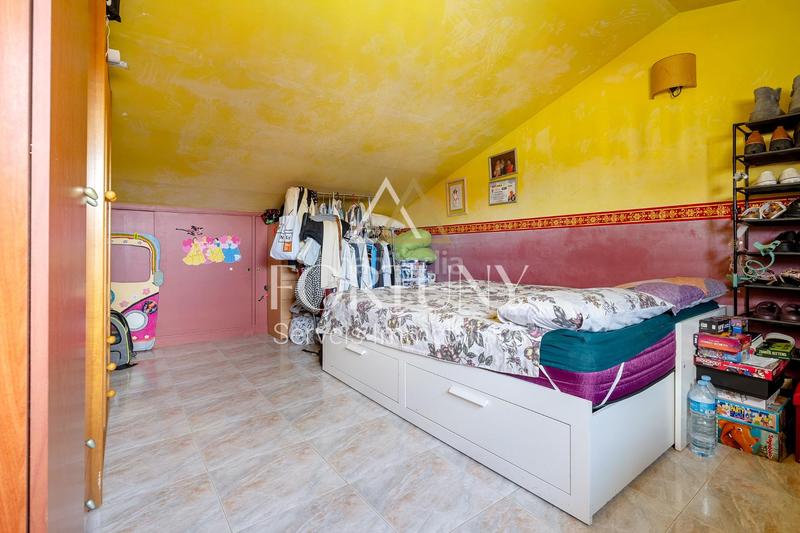 Foto a022d132-fdd3-4b60-910a-e6cbc3b223ef. Casa adossada amb calefacció aparcament a Migjorn Reus