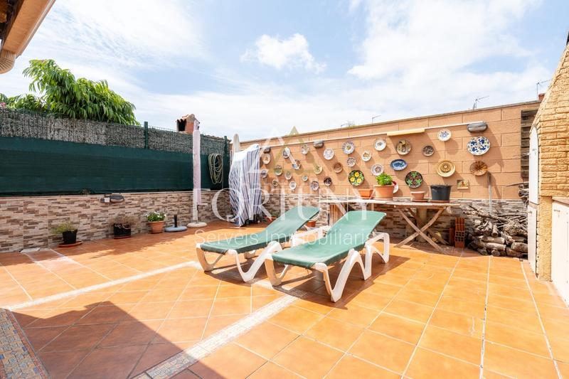 Foto cc576d0c-ce46-4393-b8c2-608927603708. Casa adossada amb calefacció aparcament a Migjorn Reus