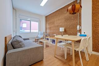 Location Appartement  Travesía s antoni. Piso en alquiler para estudiantes  centro de reus, reformado y a