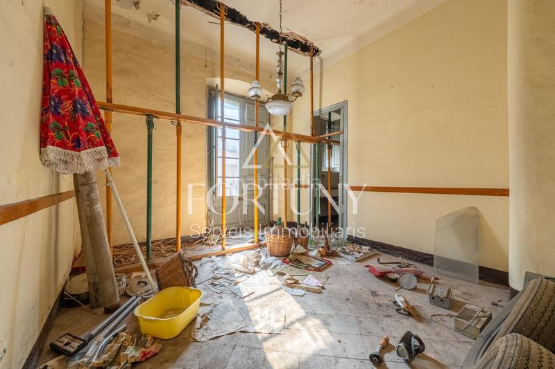 Foto 54995d00-fa2d-4102-bb3b-75cb7429aaf9. Edificio  en venta en calle galanes, en Riudoms