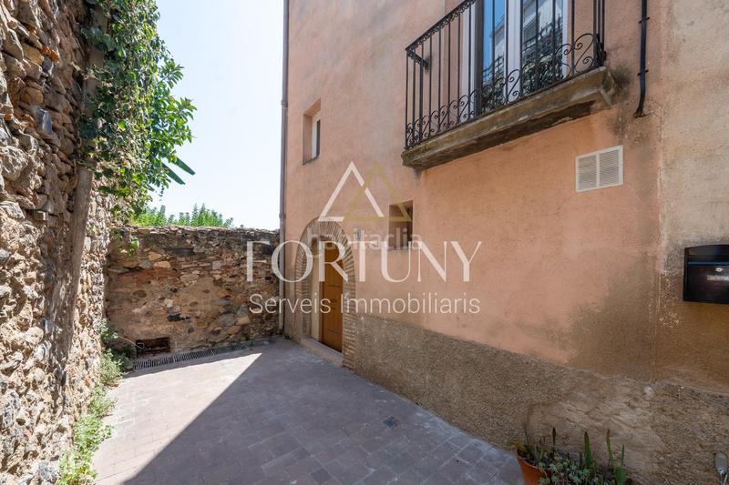 Foto 114652e9-8d07-42a1-bfb3-4eb4f187f896. Casa  en venta en calle carnisseria, en Almoster