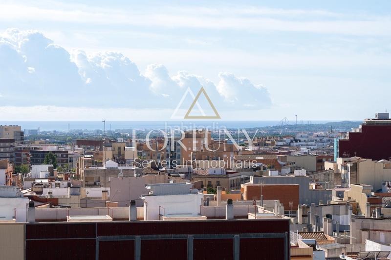 Foto bf0b356f-9cbf-4731-9312-a05974a13e44. Ático en sant jordi 17 ático en venta, av sant jordi, . en Reus
