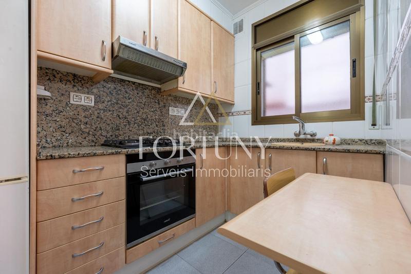 Foto 0b353811-eee3-4dc1-83ec-066650cf904d. Pis a santes cReus 54 a Centre Reus