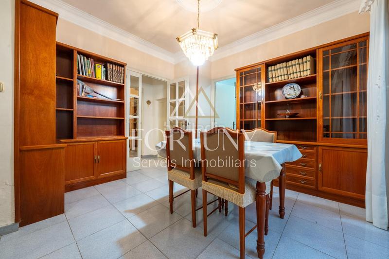 Foto 3ca86b8a-8d37-4801-a75b-2c125736a046. Pis a santes cReus 54 a Centre Reus