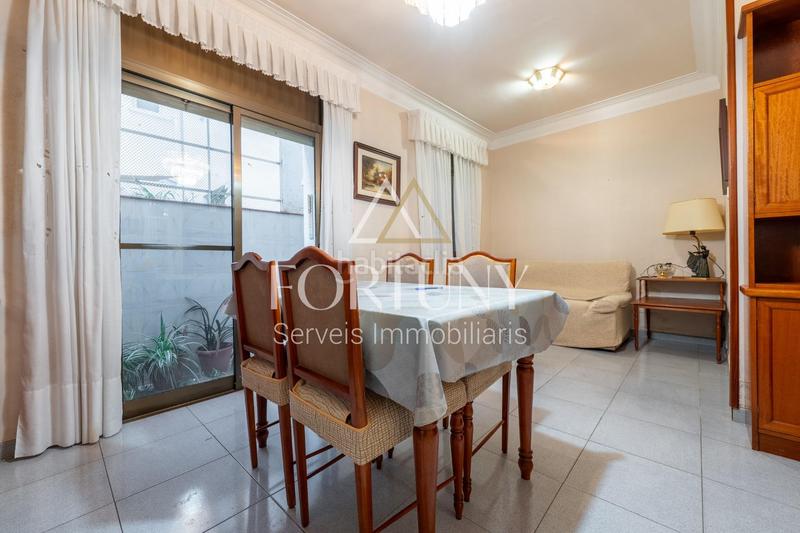 Foto 4064fcae-c675-4147-be87-6c0d924c1912. Pis a santes cReus 54 a Centre Reus