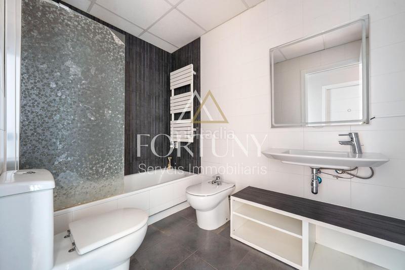 Foto 61ab2592-1f29-4a1e-b582-5dccbe8efef5. Àtic a carrer bernat metge 17 a Ponent Reus