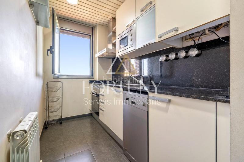 Foto 7b250634-ef26-4575-b71d-a78352b4a561. Àtic a carrer bernat metge 17 a Ponent Reus