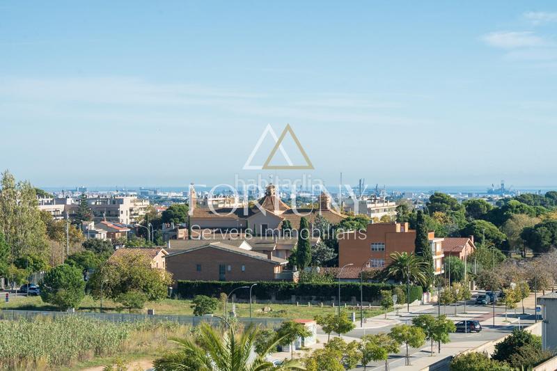 Foto 808afda0-2462-401a-bfb6-662d2d3e97fa. Àtic a carrer bernat metge 17 a Ponent Reus