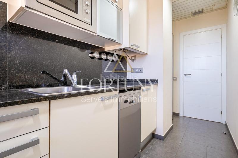 Foto 820efa9a-29fc-406b-8162-d42e00489fd9. Àtic a carrer bernat metge 17 a Ponent Reus