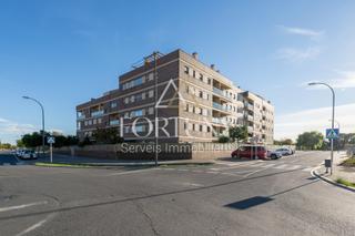 Appartement  Carrer bernat metge 17. Ático en venta calle bernat metge, en reus.