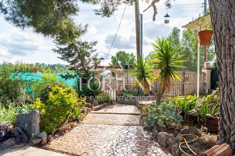 Foto a98e2f2d-63fe-4896-9cdb-4e435f57a666. Residential plot in Vallmoll