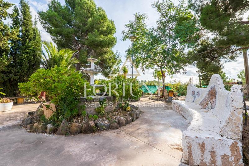 Foto f912c202-2b9d-4de5-b245-1ece50be2250. Residential plot in Vallmoll